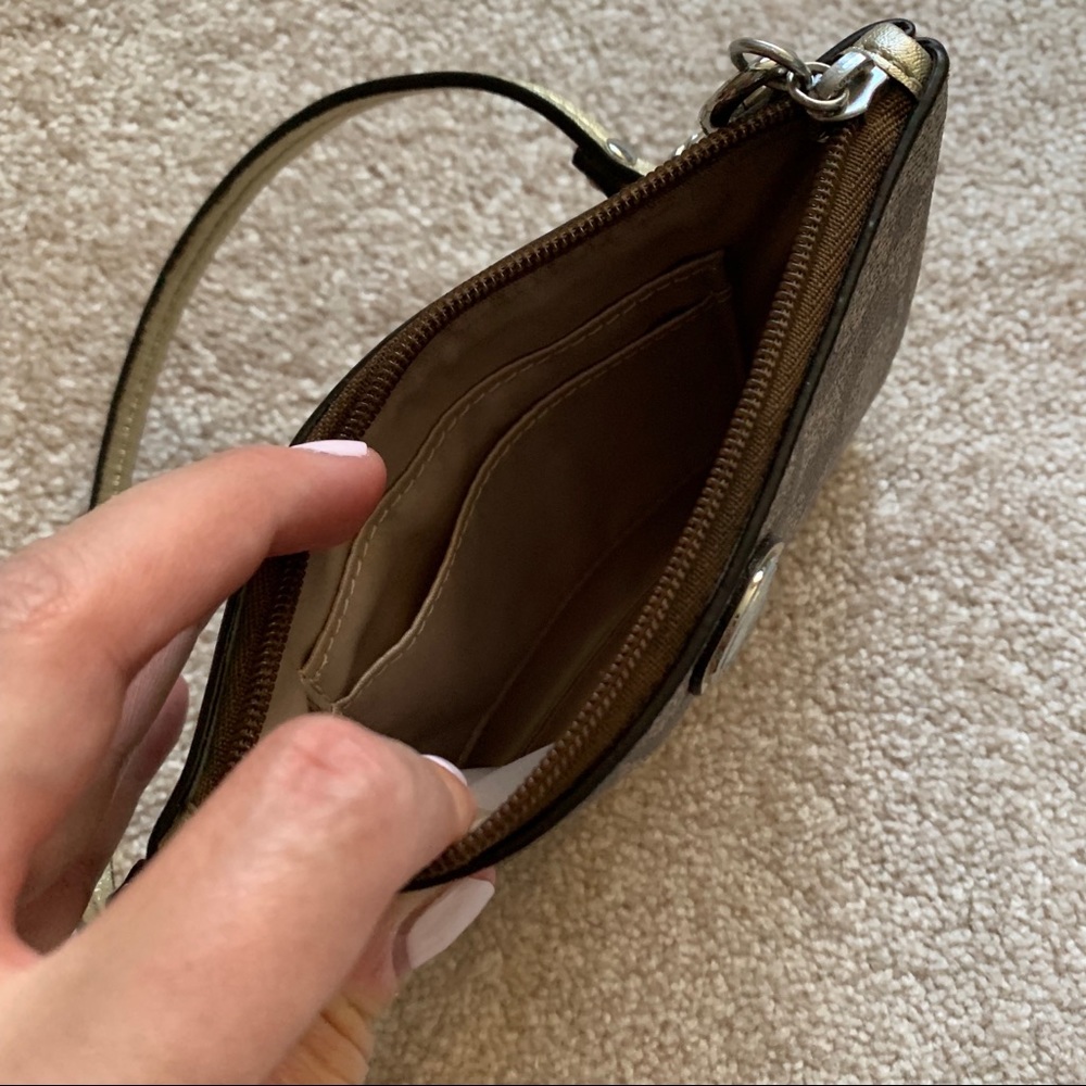 Coach | Metallic gold & brown leather wristlet - Picture 7 of 8